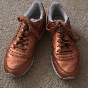 Reebok Metallic classic Leather Size 7